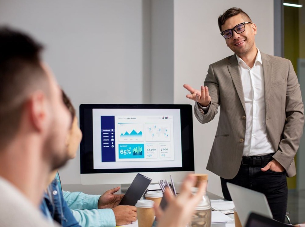 modern-equipped-computer-lab